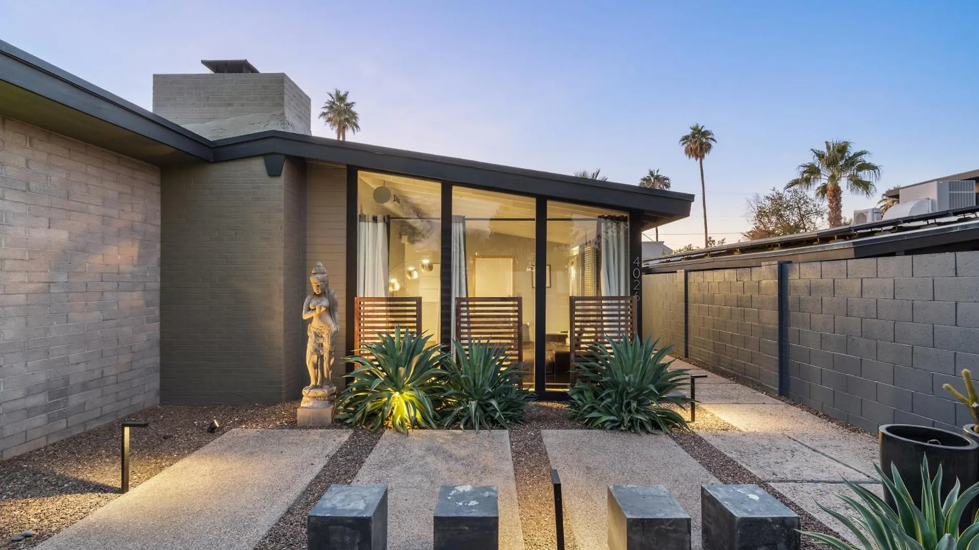 Stylish Oasis In Arcadia: Private Pool Prime Location Villa Phoenix Holiday home